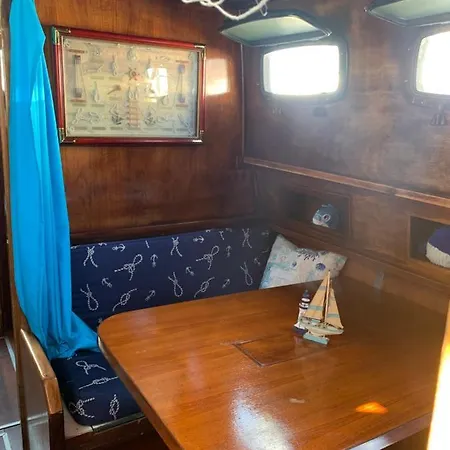 Aloha Jak's Boat *